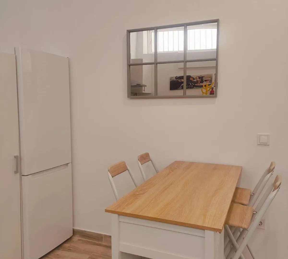 Apartment Apartament Seville In Alameda De Hercules Spain