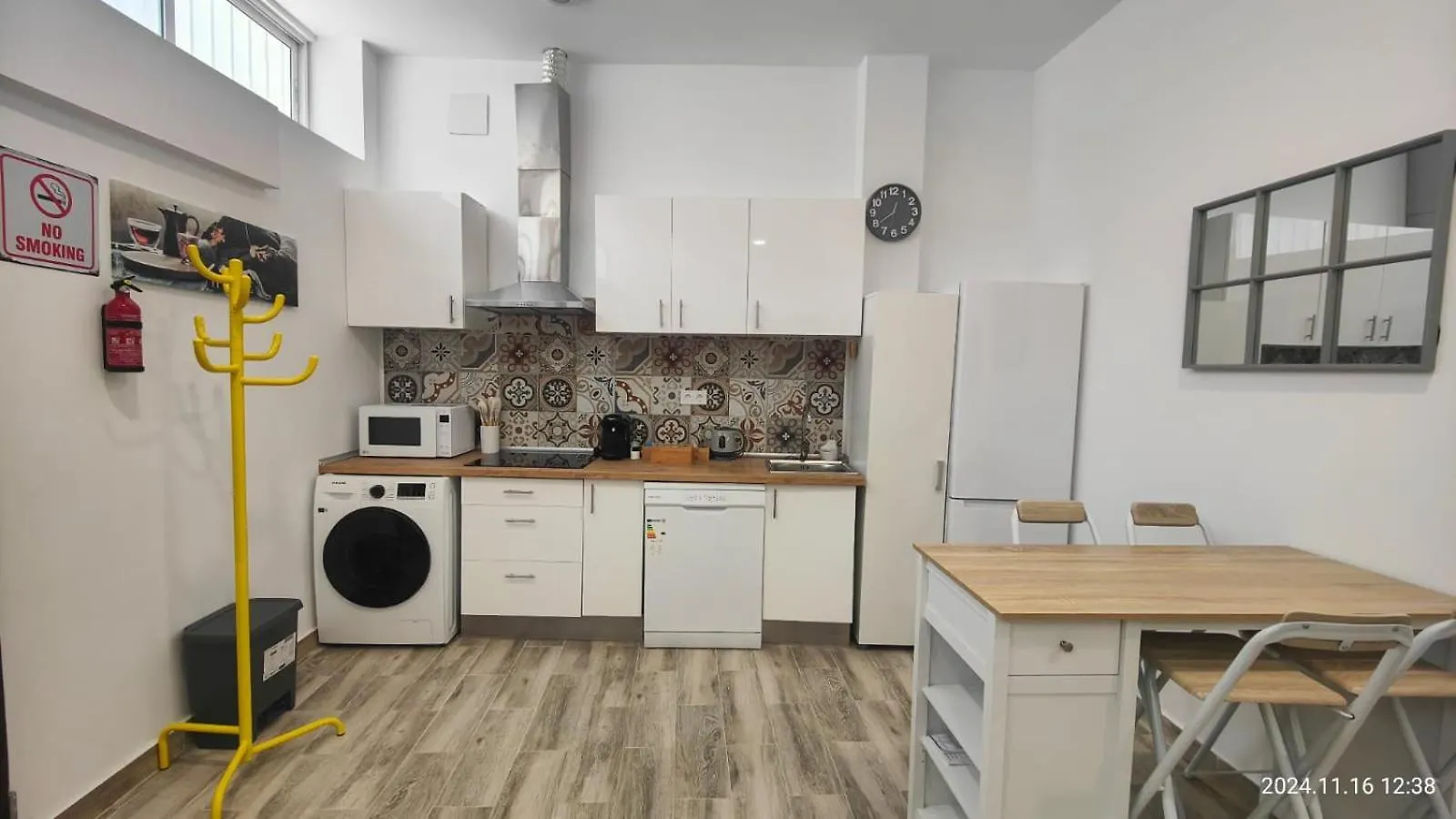 Apartment Apartament Seville In Alameda De Hercules Spain